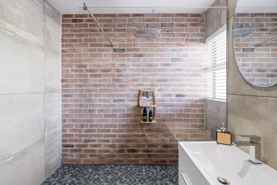 2 Bedroom Property for Sale in Sea Point Western Cape